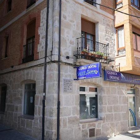 Apartamentos Turisticos Empecinado Roa Zewnętrze zdjęcie