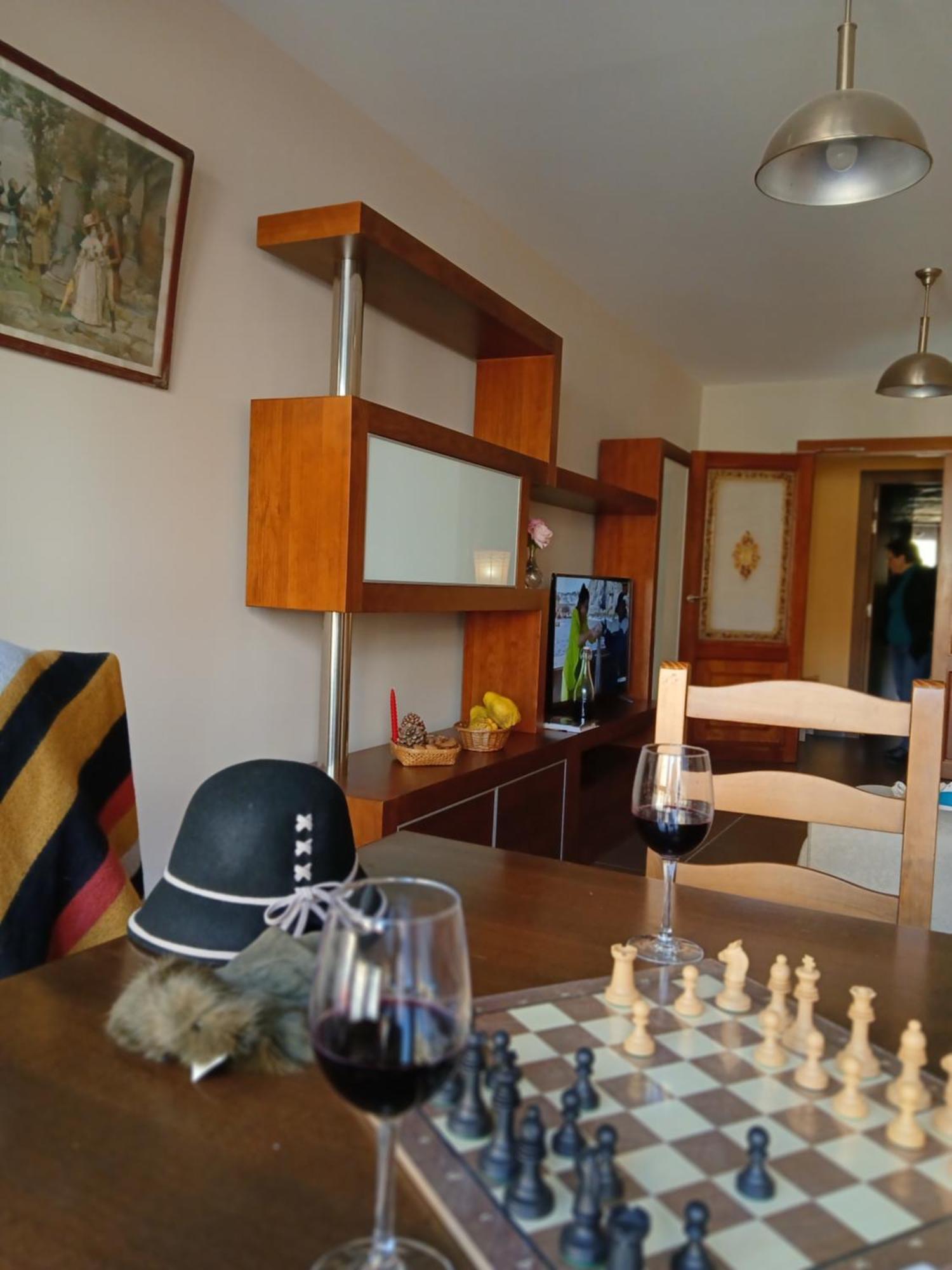 Apartamentos Turisticos Empecinado Roa Zewnętrze zdjęcie